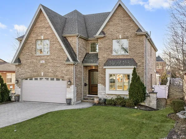 742 S Fairfield Ave, Elmhurst, IL 60126