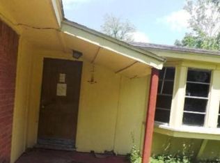 880 W Avenue P, Silsbee, TX 77656