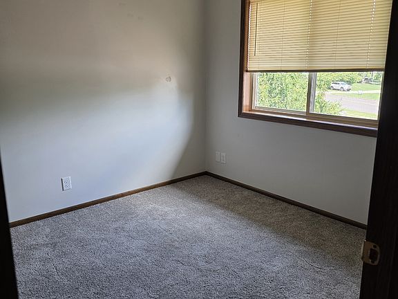 2nd image of 310 Deronda St