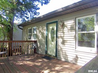 2338 Coleman St, Bettendorf, IA 52722