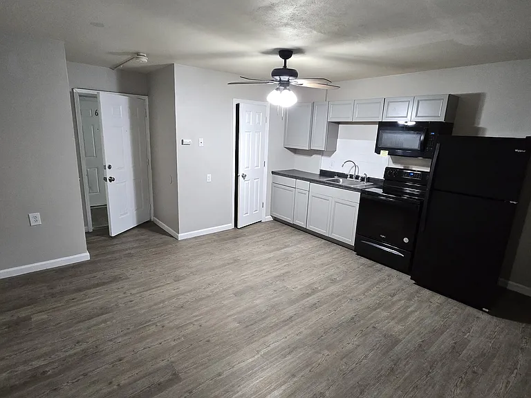 316 N 2nd St #9 — Photo 4