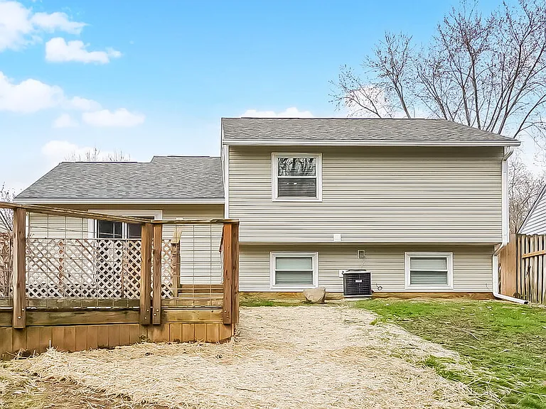 1531 Creekside Ln — Photo 21