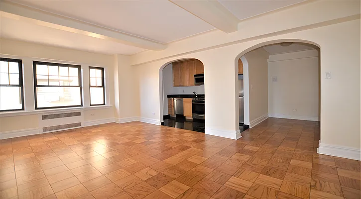 Rented by Manhattan Realty Group | media 8