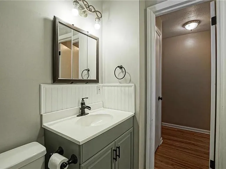 10308 W 74th St — Photo 15