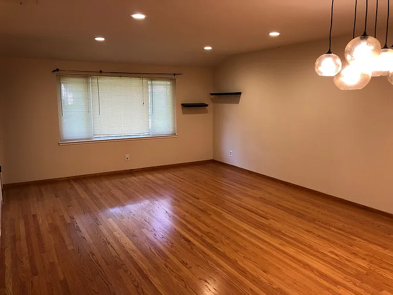 5702 Croydon Ave — Photo 3