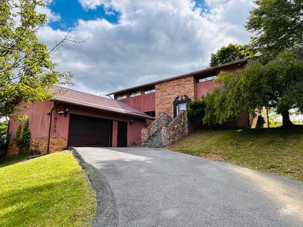 562 Rolling Hills Dr, Princeton, WV 24740