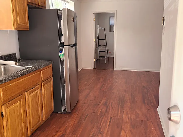 708 Avenue Y — Photo 2