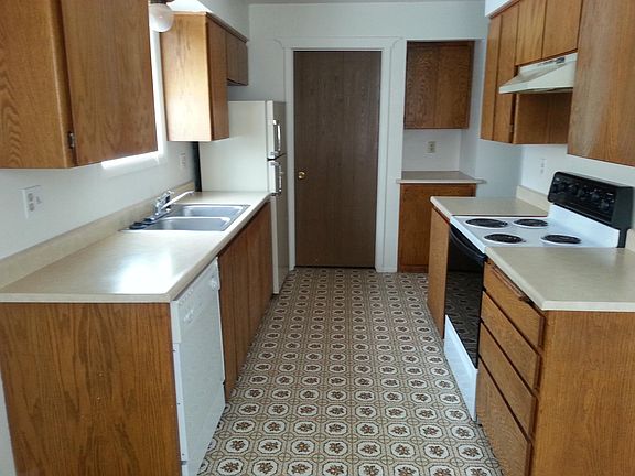 3rd image of 2215 Meppen Dr #2215