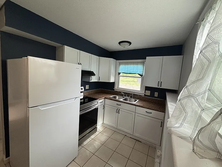 293 Russell St #C — Photo 5