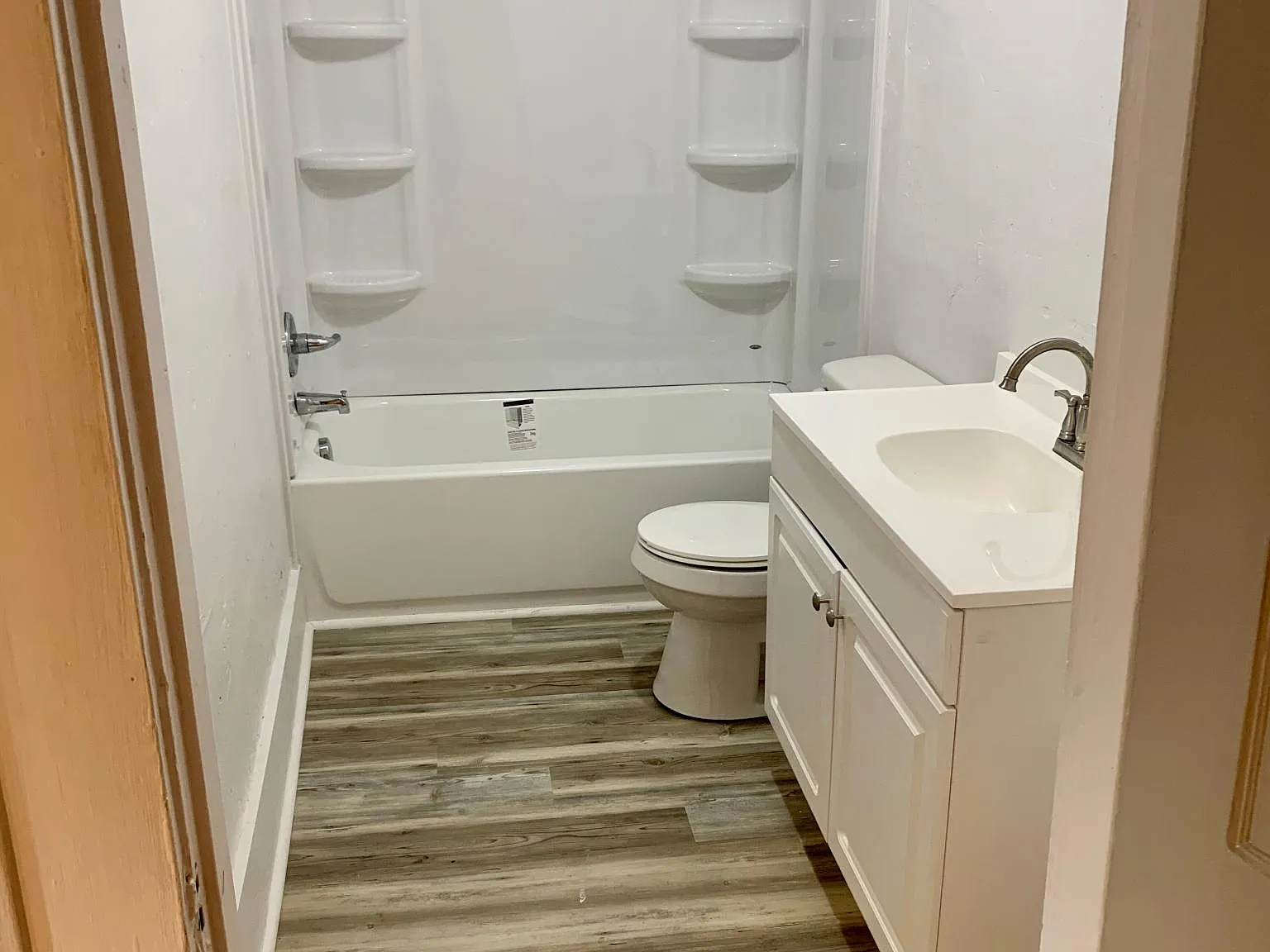 1 bed, 800 sqft, $899 — Photo 4
