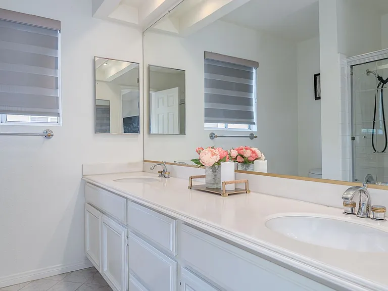 1011 S Mountcrest Ct — Photo 33