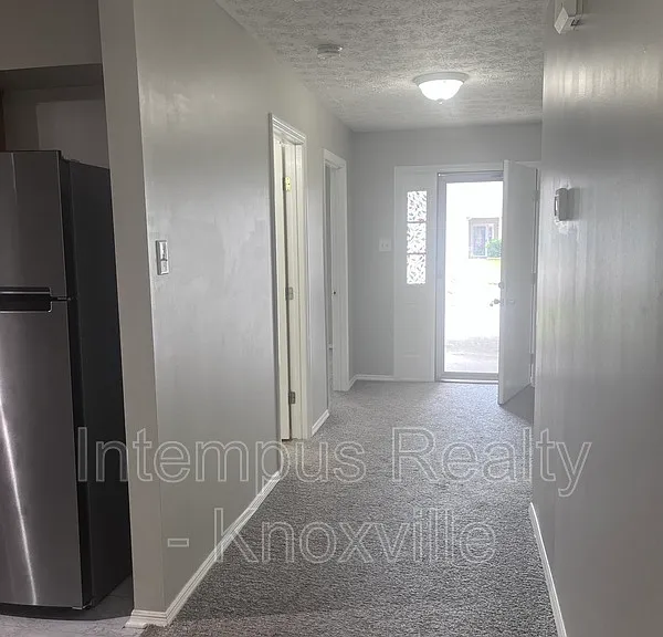 1013 Ashley Michelle Ct — Photo 4
