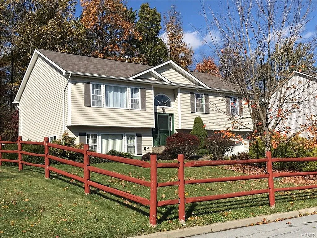 42 Dogwood Dr photo 1