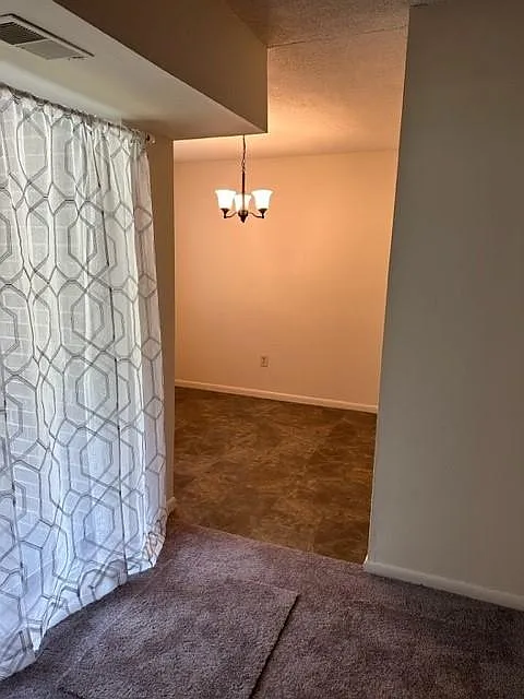 3101 Valley Dr — Photo 3