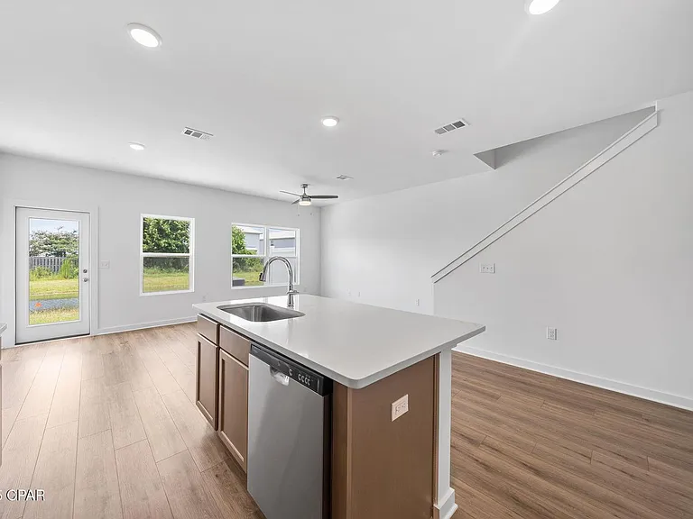 5878 Tyndall Pl — Photo 10