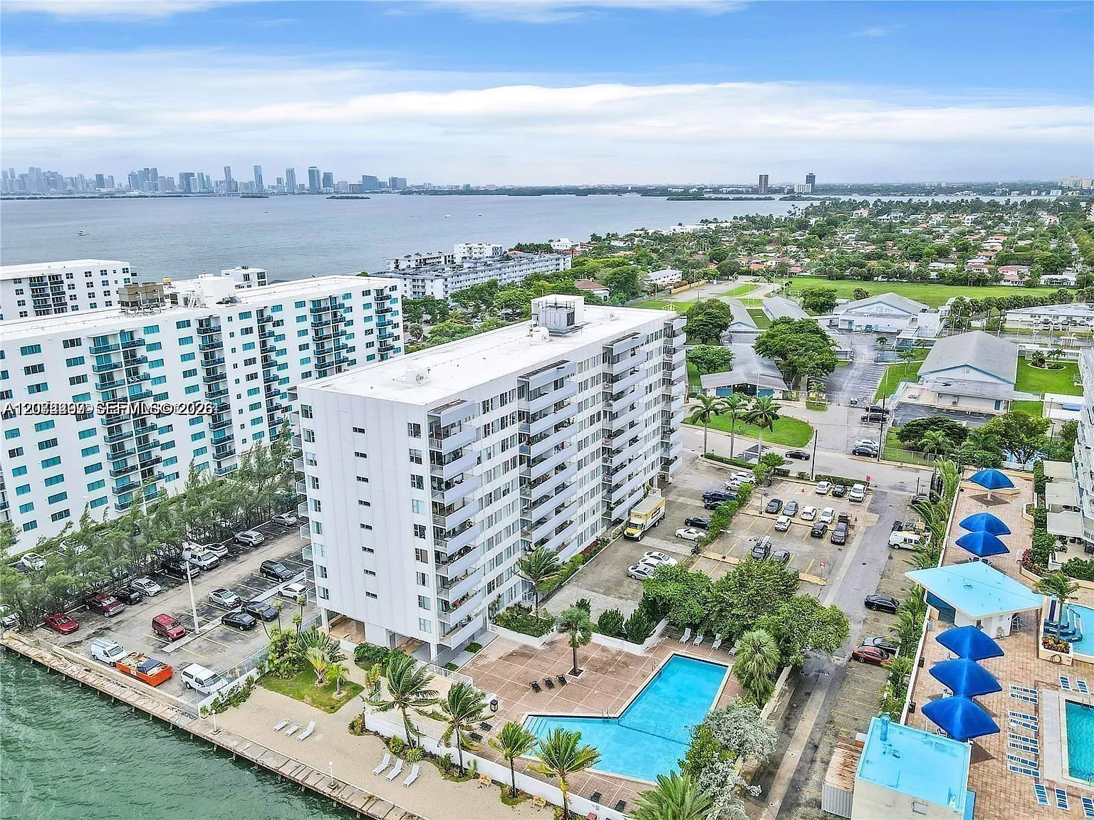 Caribbean Towers Condo — Photo 1