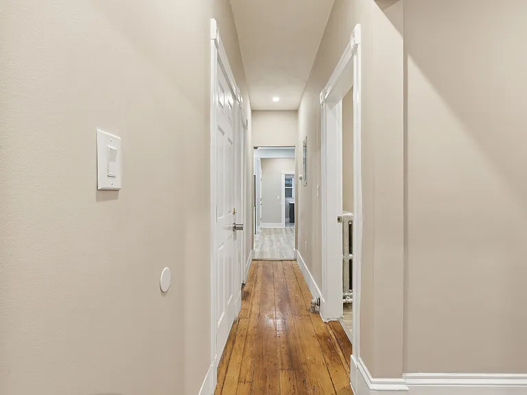 43 Lonsdale St #2 — Photo 32