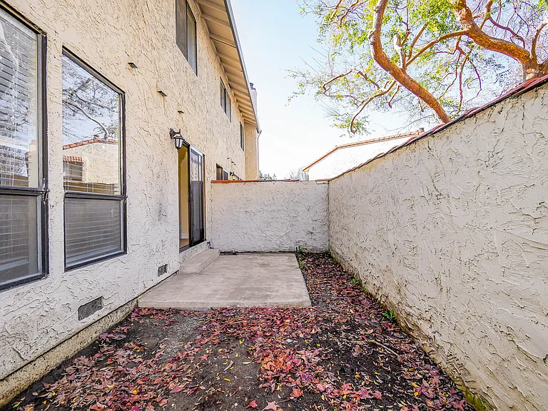 24054 La Paz Way — Photo 44