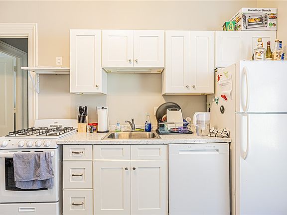 4th image of 287-289 Park Ave