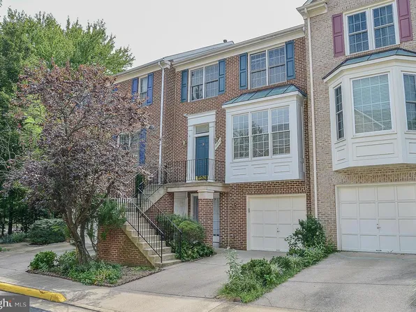 2254 Journet Dr, Dunn Loring, VA 22027
