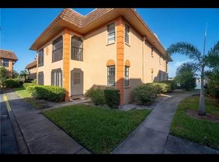10150 Seminole Island Dr, Largo, FL 33773