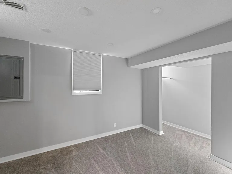 4237 Ottawa Ave S — Photo 21