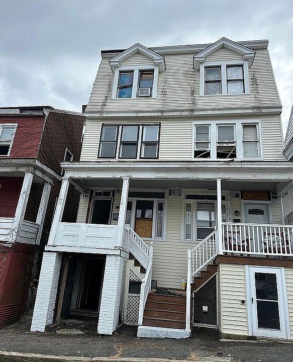 1st image of 1308 Walnut St