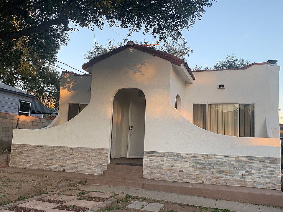 2nd image of 2612 Glenrose Ave
