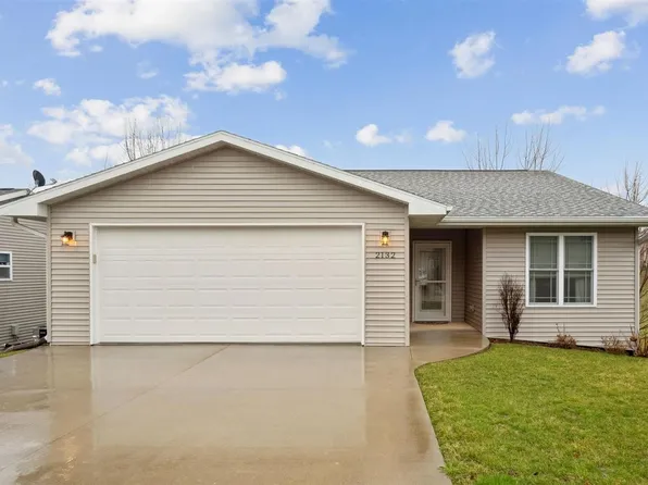 2132 Bald Eagle Ct, Dubuque, IA 52001