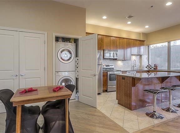 3rd image of 600 E Admiral Blvd #108