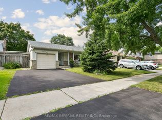 2531 Windjammer Rd, Mississauga, ON L5L 1H7