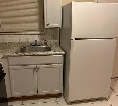 5th image of 2623 Hord Ave