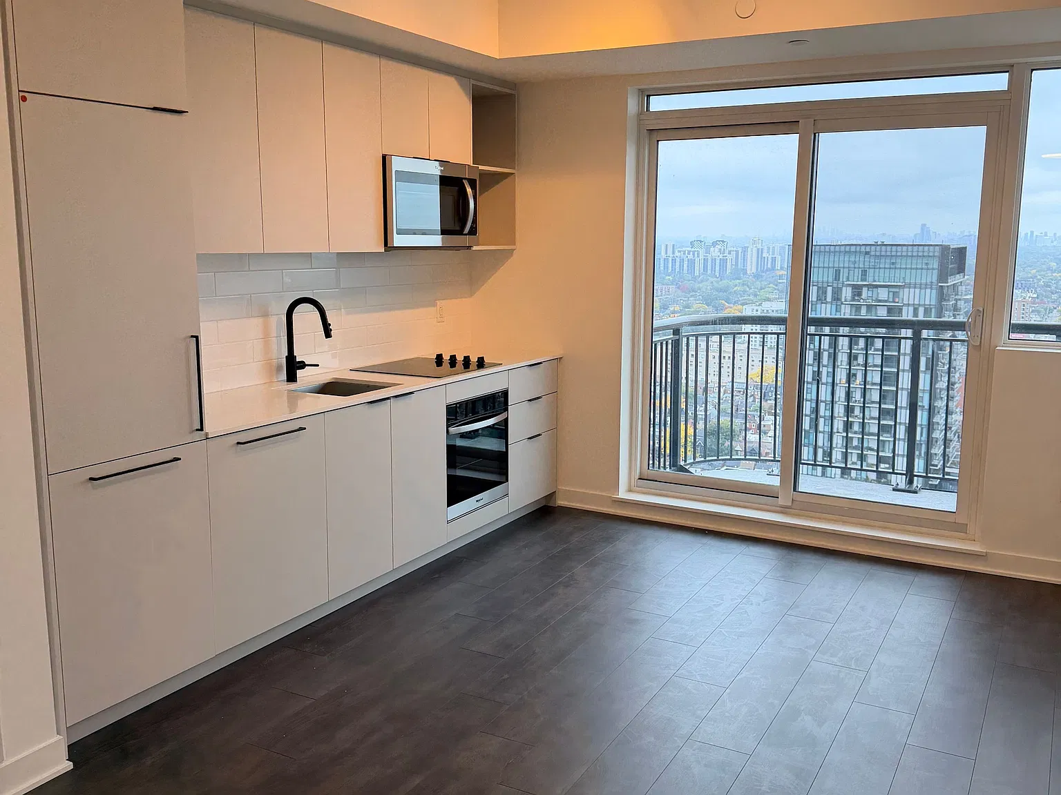 2 bed, $2,400 — Photo 3