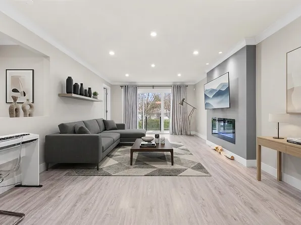 2245 Rupert St, Vancouver, BC V5M 3S8