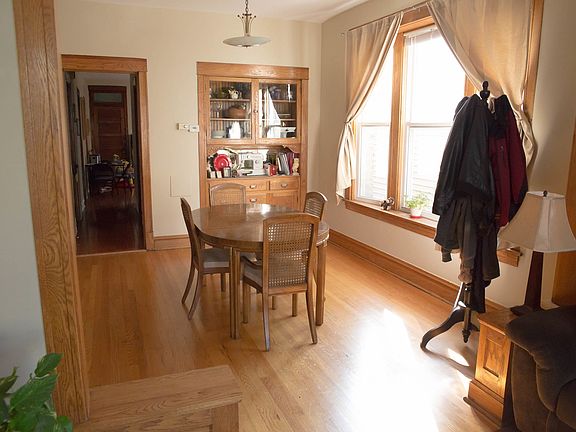 3rd image of 2305 N Maplewood Ave APT 1