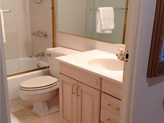 3rd image of 253 W 73rd St APT 10H
