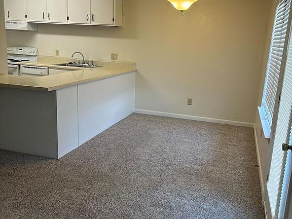 3rd image of 2682 N Point Ct APT C