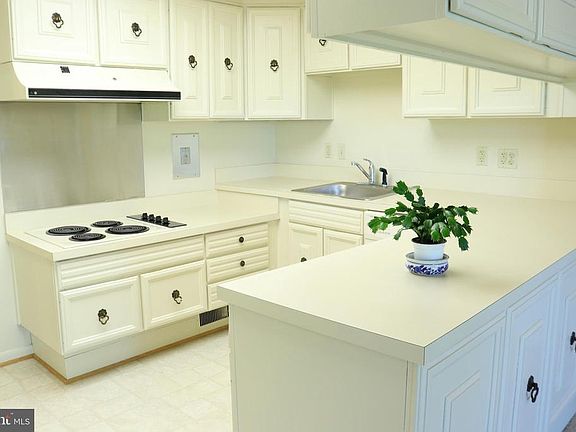 5th image of 3505 S Leisure World Blvd #29-2F