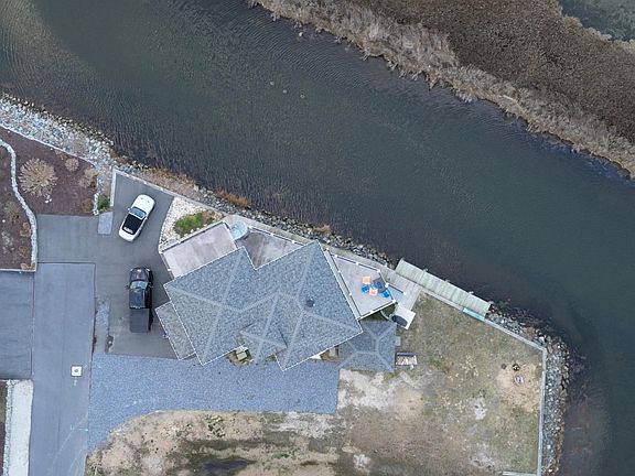 4th image of 604 Pond View Dr