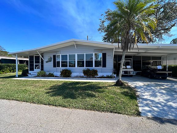 3rd image of 5671 Seven Oaks Dr