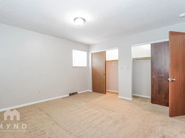 566 Presidential Way — Photo 13