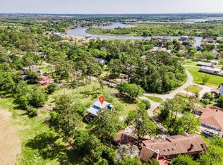 4524 Country Club Dr, Dickinson, TX 77539