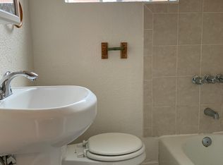 1930 Cherry Ave, Signal Hill, CA 90755