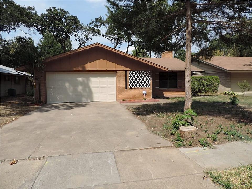1st image of 2127 Royal Oaks Dr