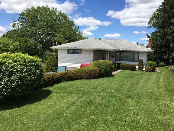 2nd image of 10 Lee Dr