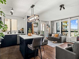1111 6th Ave SW #717, Calgary, AB T2P5M5