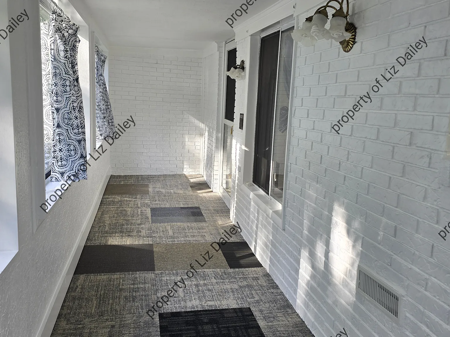 215 Fink St — Photo 2