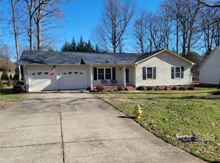 412 10th Ave NE, Conover, NC 28613