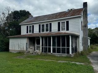 913 Church St, Newport, NC 28570