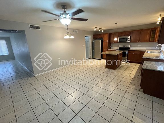 5th image of 2502 E La Jolla Dr